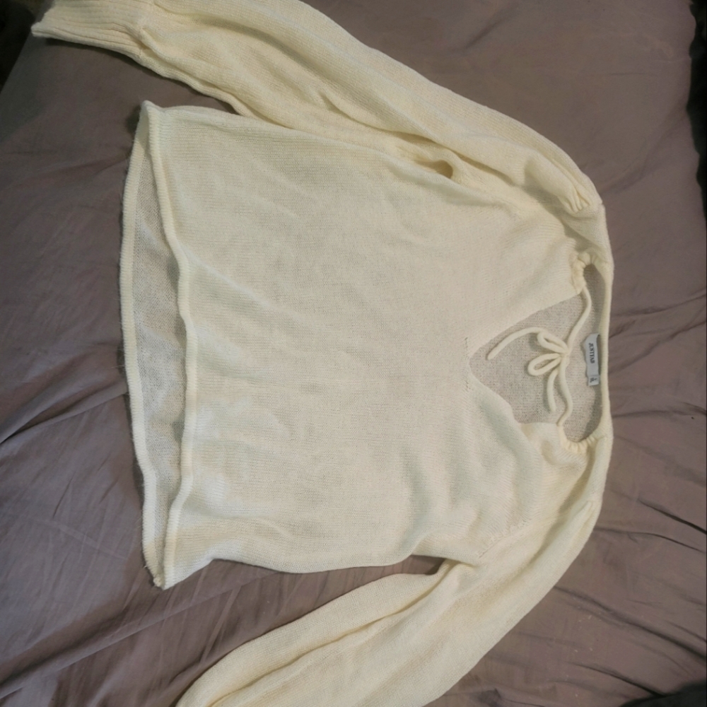 Light off white sweater size xl